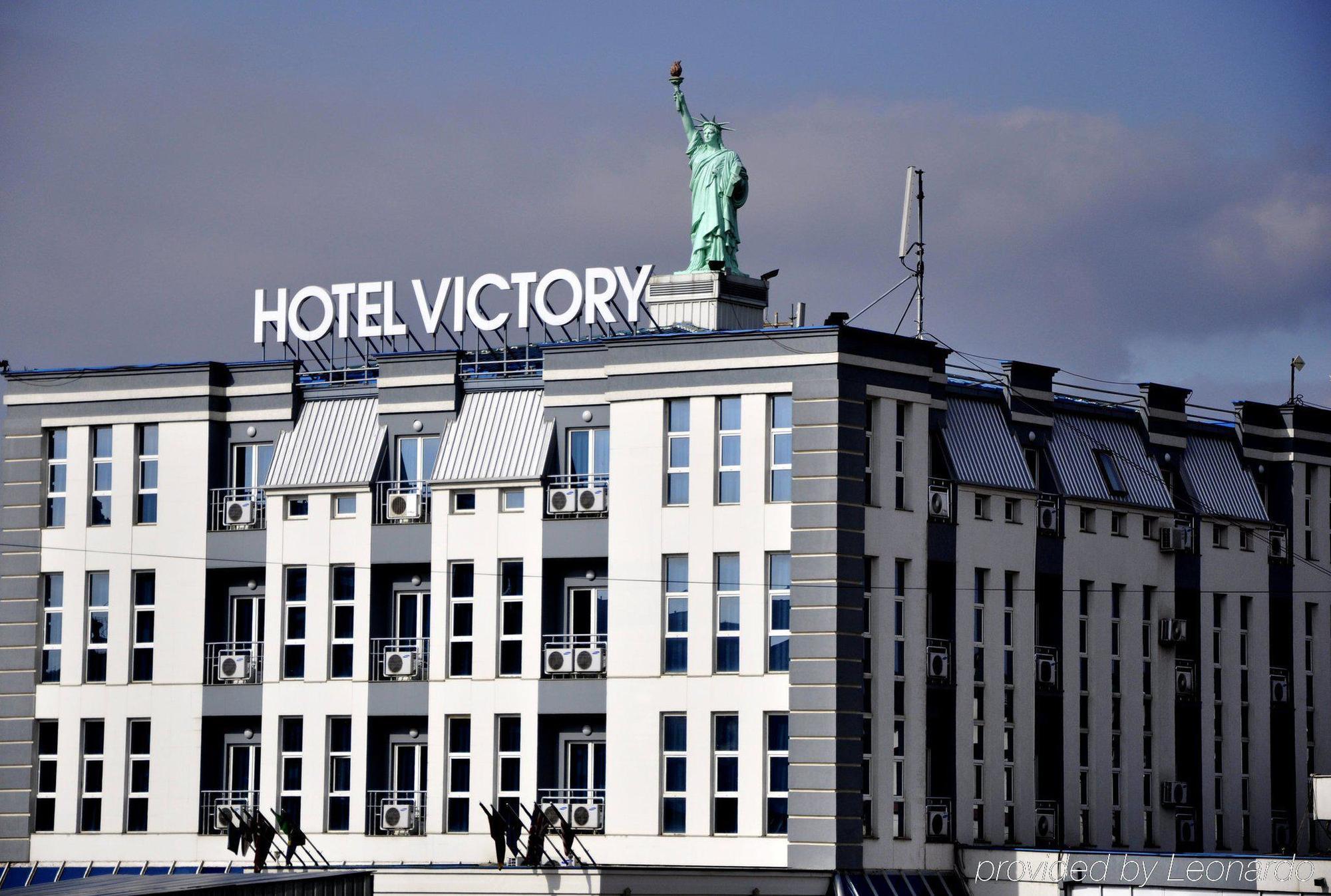 Hotel Victory Pristina Exteriör bild